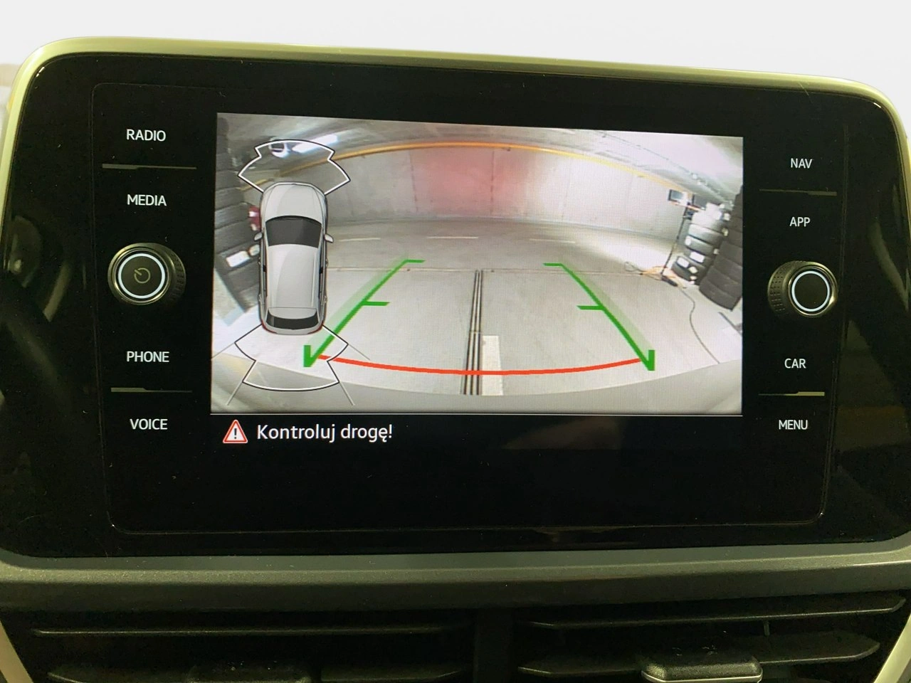 Volkswagen T-Roc - Zdjęcie 30