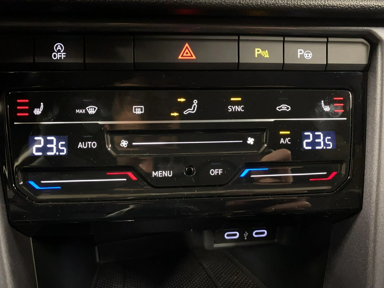 Volkswagen T-Roc - Zdjęcie 32