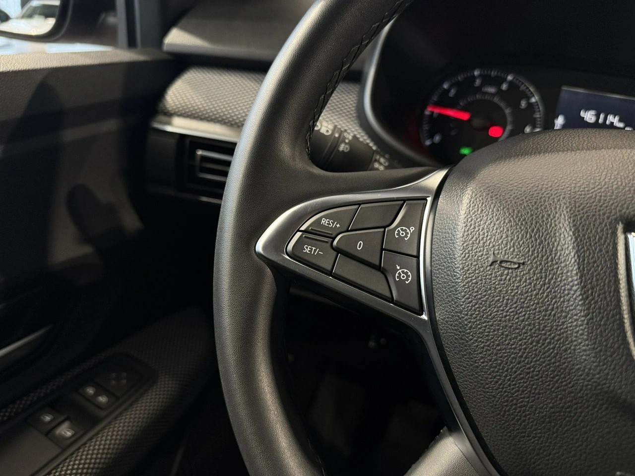 Dacia Sandero - Zdjęcie 17