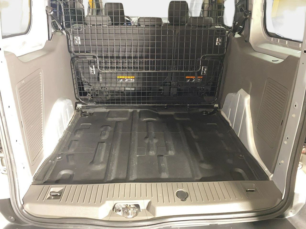 Ford Transit Connect - Zdjęcie 17