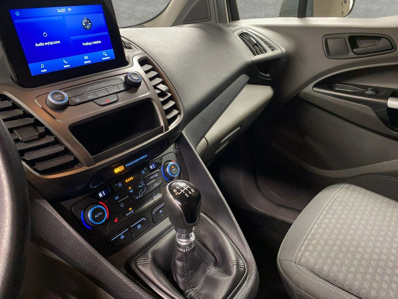Ford Transit Connect - Zdjęcie 29