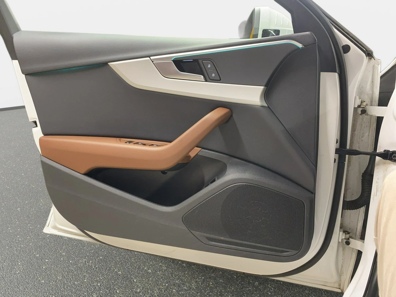 Audi A4 - Zdjęcie 30