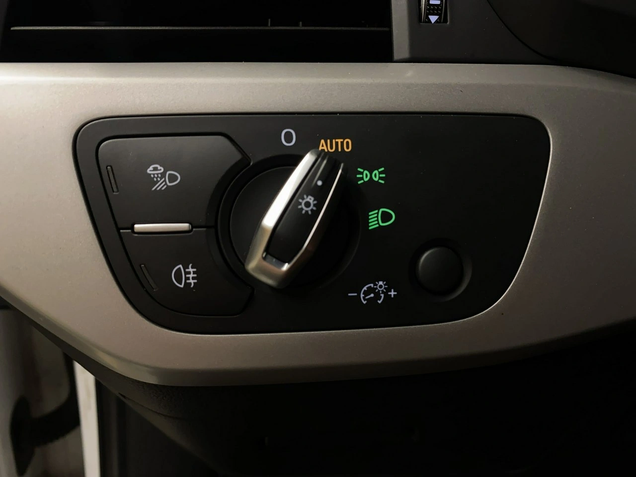 Audi A4 - Zdjęcie 33