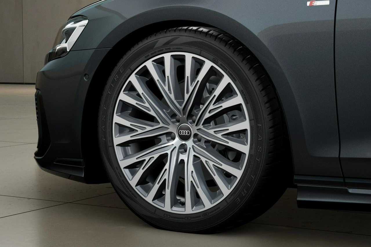 Audi A8 - Zdjęcie 2