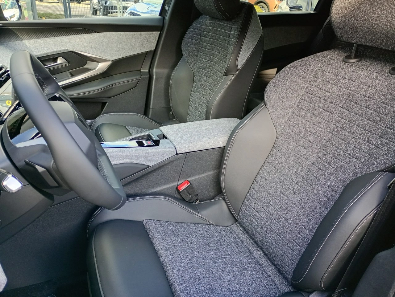 Peugeot 5008 - Zdjęcie 9