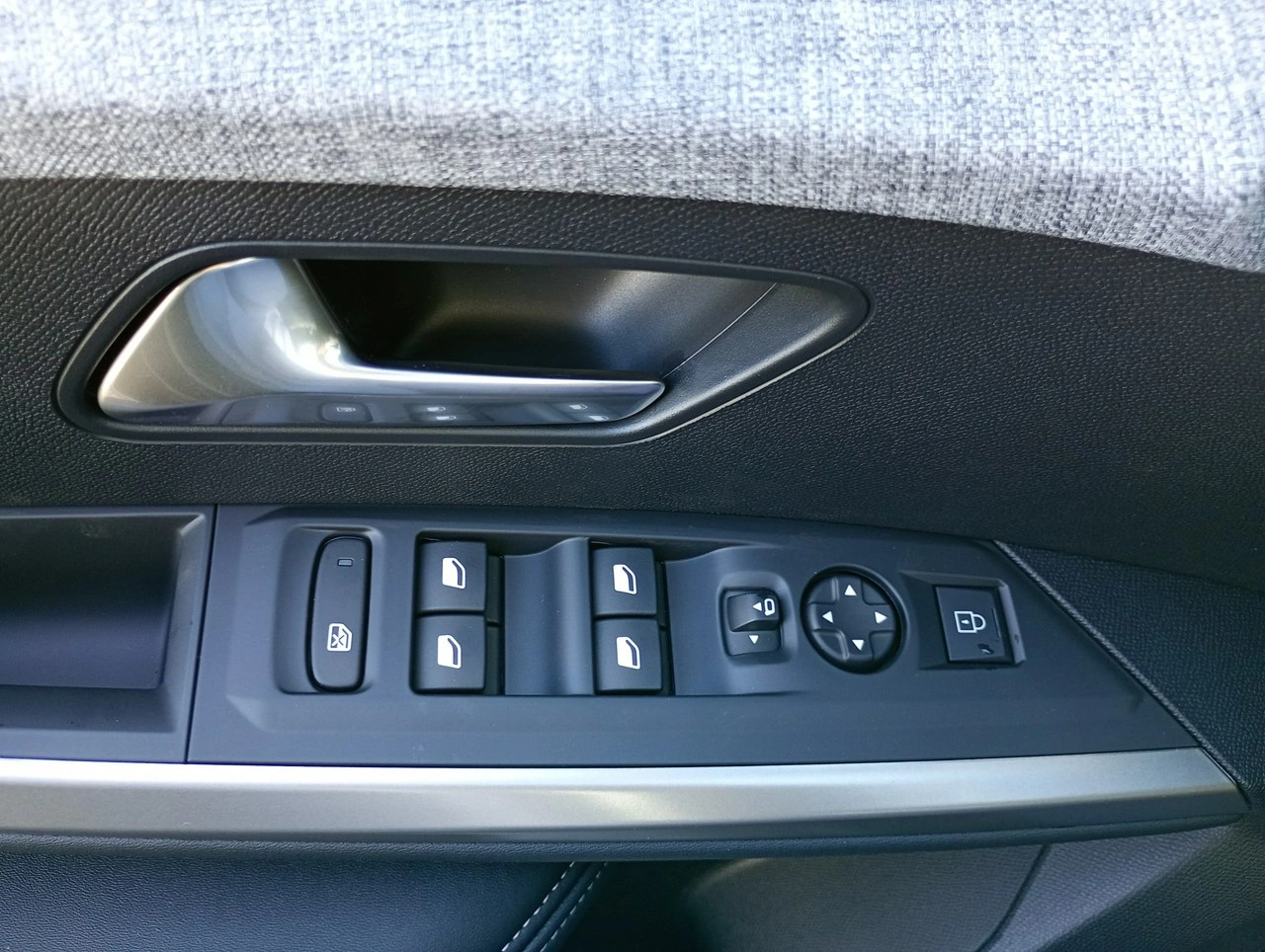 Peugeot 5008 - Zdjęcie 23