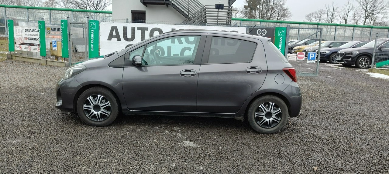 Toyota Yaris - Zdjęcie 6
