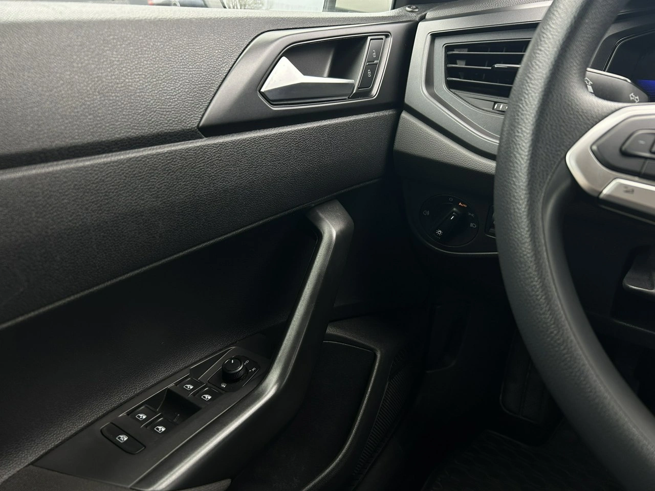 Volkswagen Polo - Zdjęcie 28