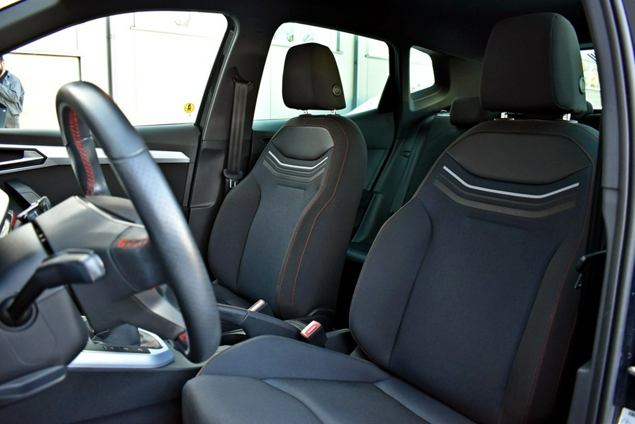 Seat Arona - Zdjęcie 10