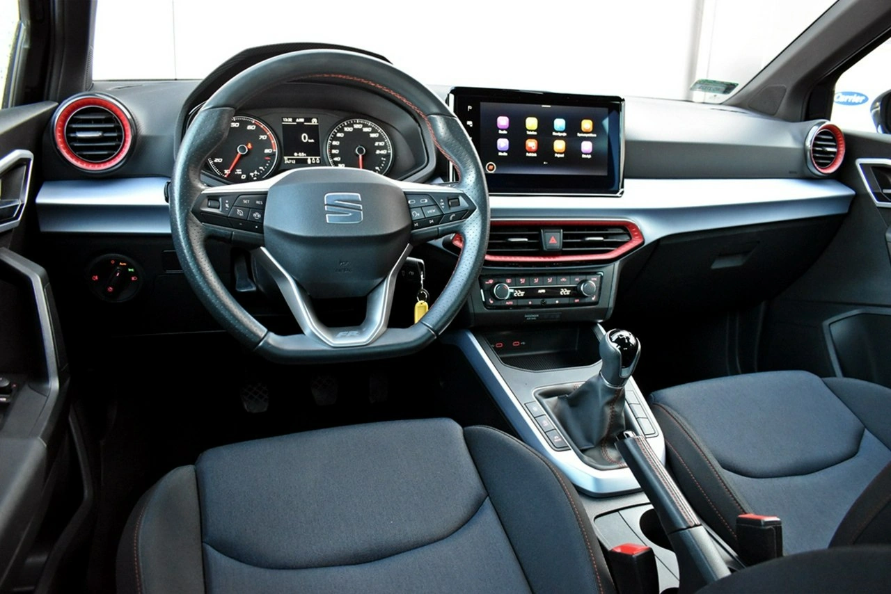 Seat Arona - Zdjęcie 12