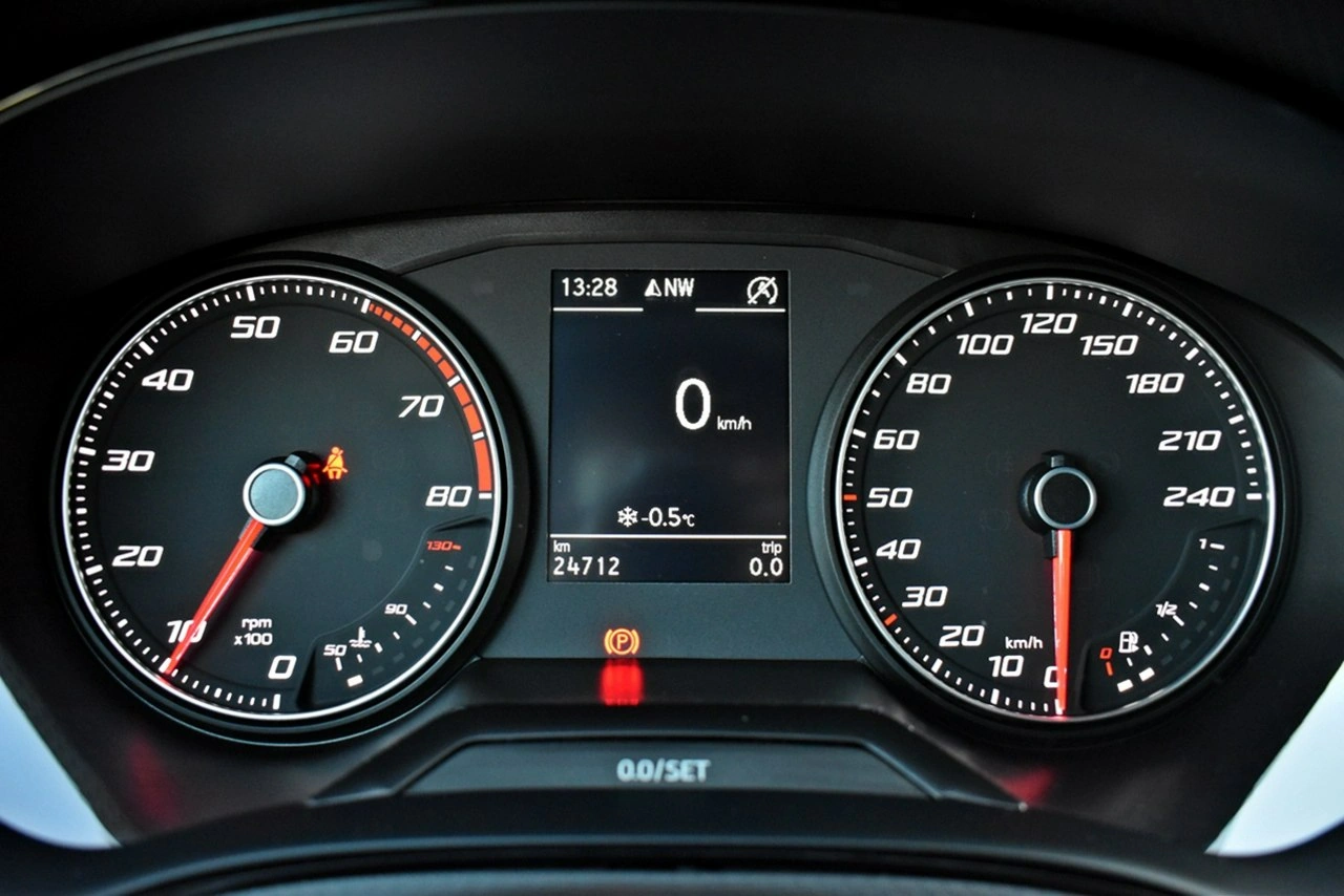 Seat Arona - Zdjęcie 15