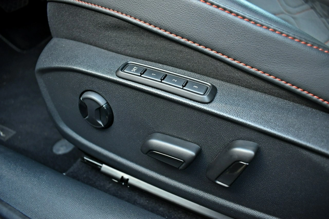 Seat Leon - Zdjęcie 10