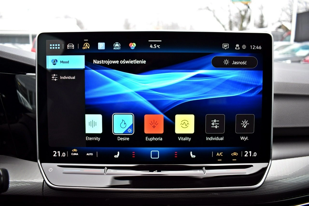 Volkswagen Golf - Zdjęcie 25