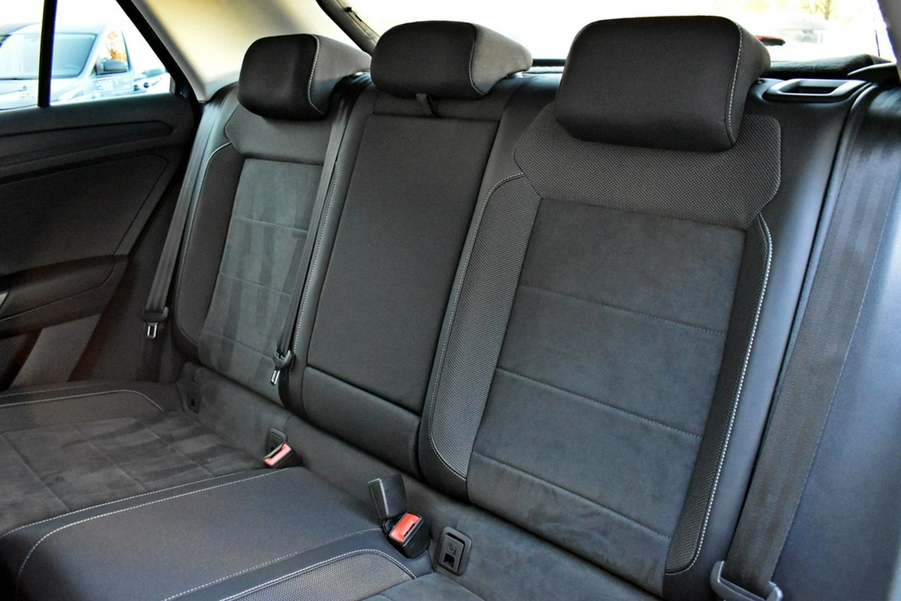 Volkswagen T-Roc - Zdjęcie 11