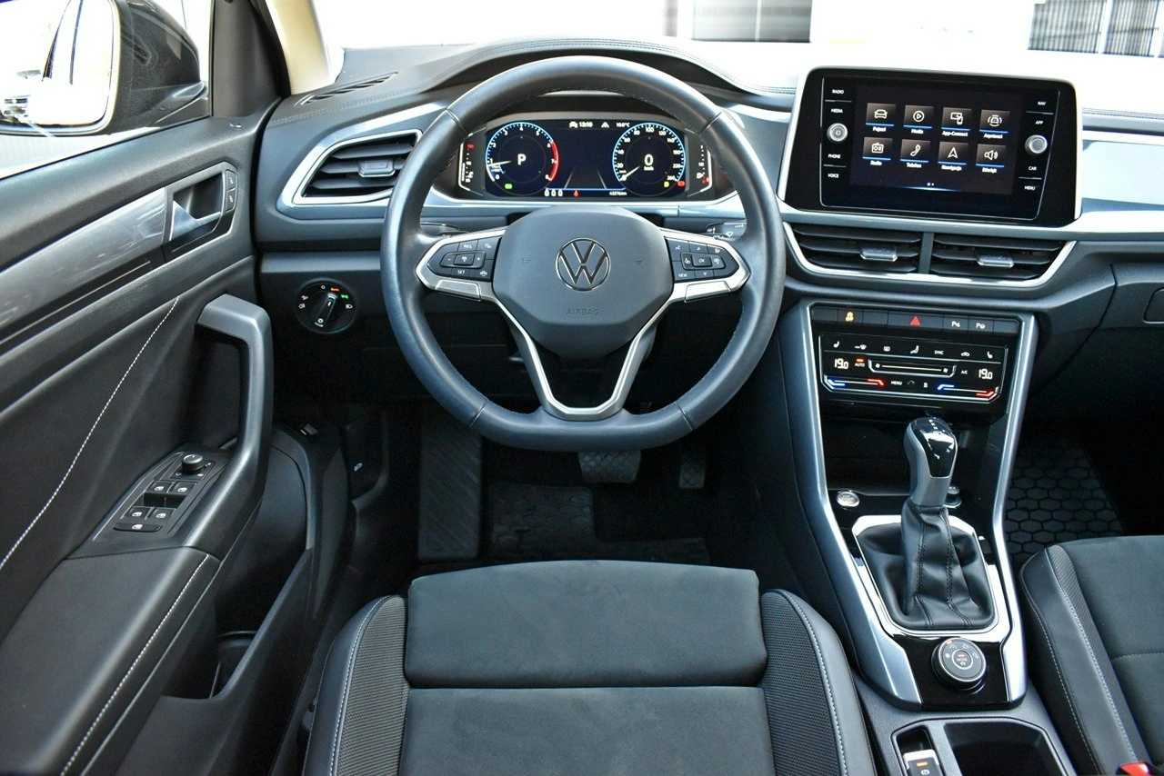 Volkswagen T-Roc - Zdjęcie 13