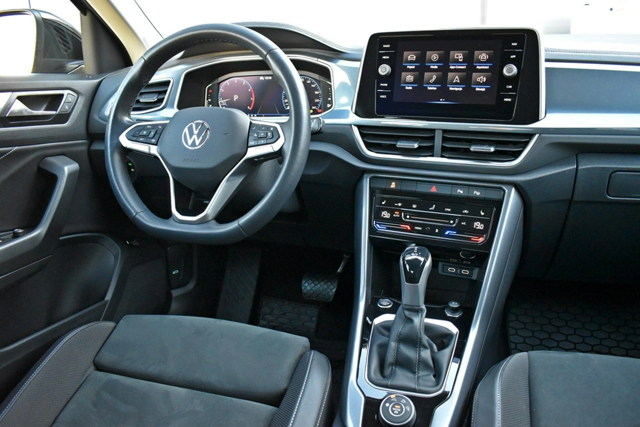 Volkswagen T-Roc - Zdjęcie 17