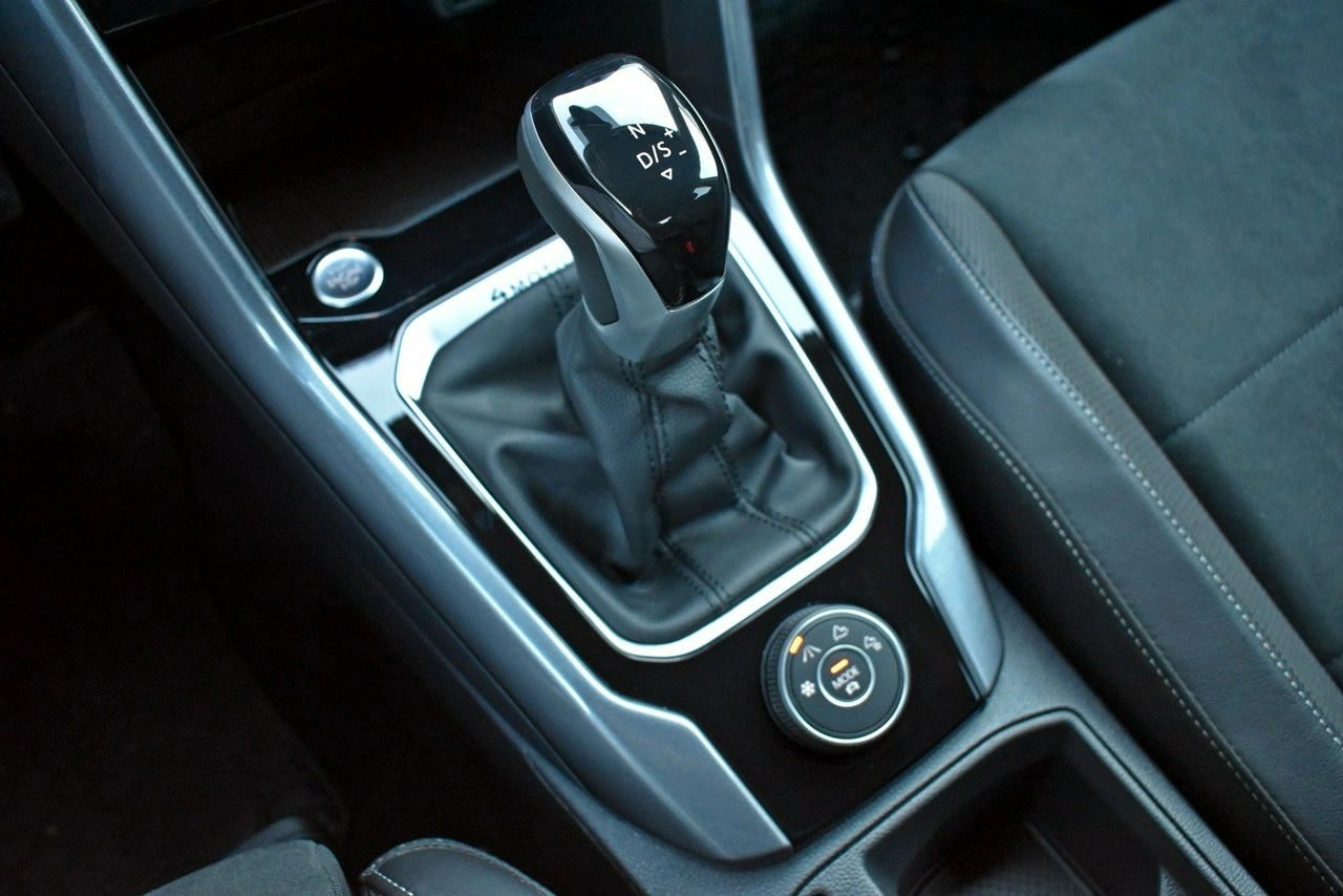 Volkswagen T-Roc - Zdjęcie 26