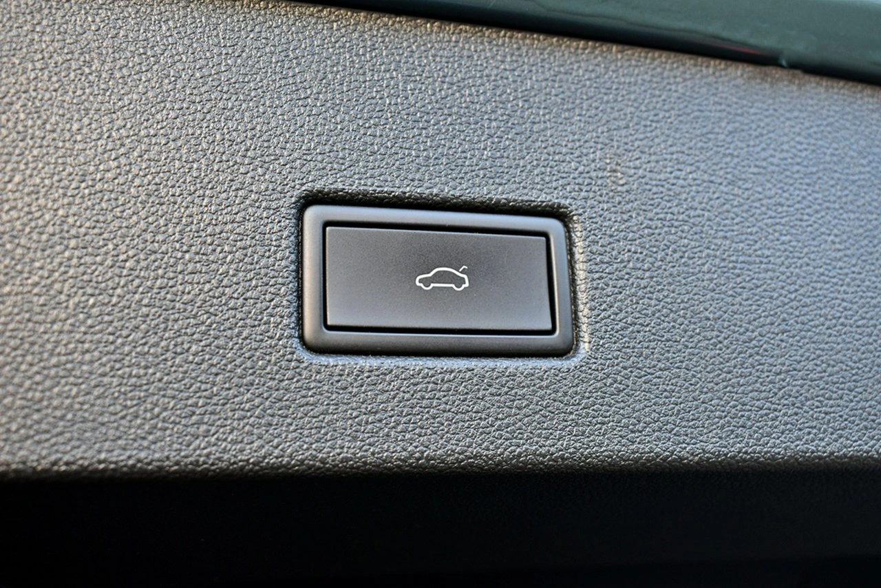 Volkswagen T-Roc - Zdjęcie 28