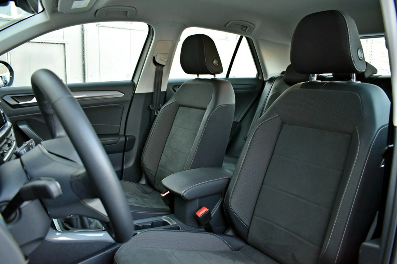 Volkswagen T-Roc - Zdjęcie 11