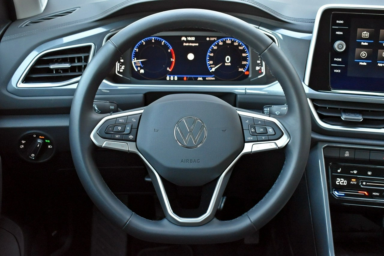 Volkswagen T-Roc - Zdjęcie 15