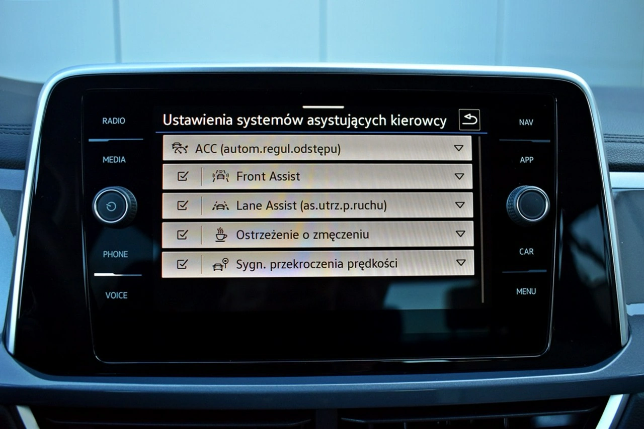 Volkswagen T-Roc - Zdjęcie 20