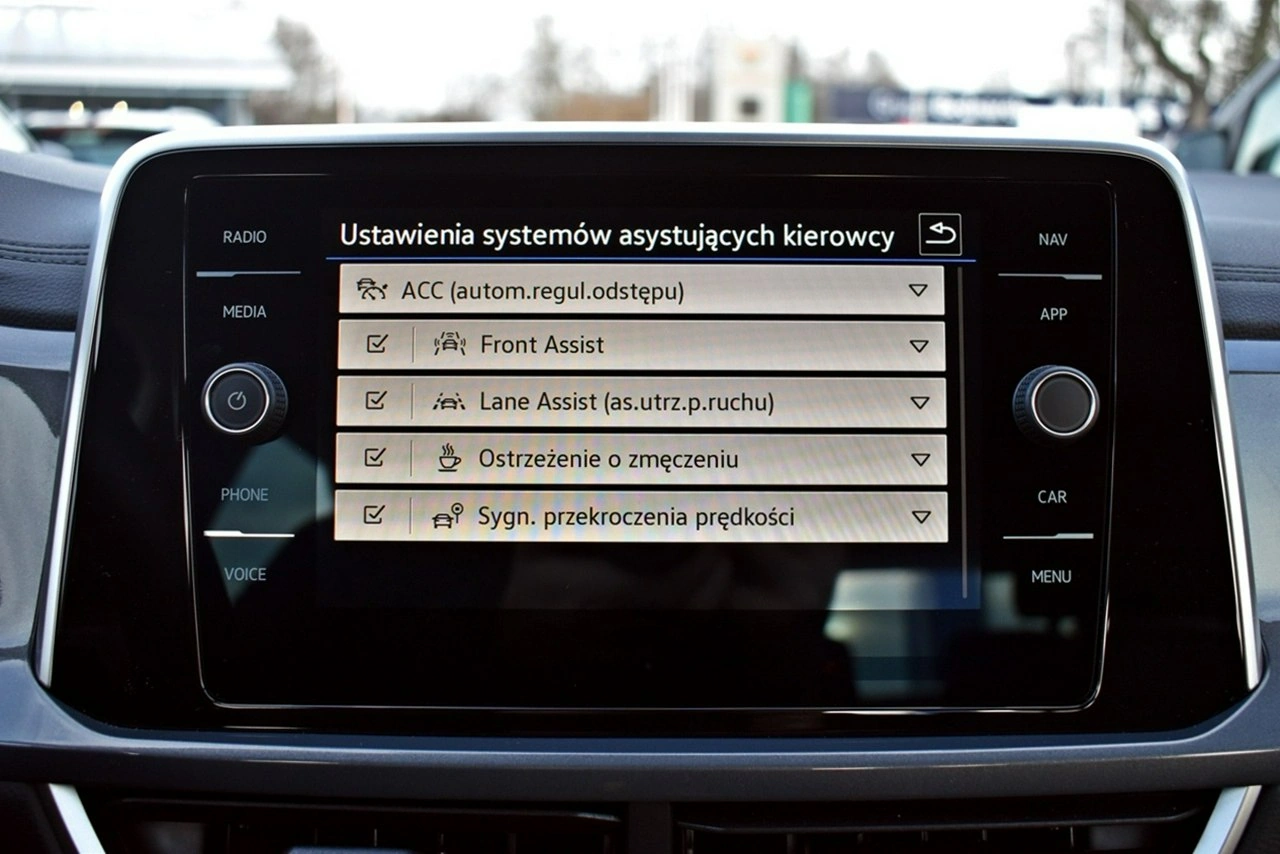 Volkswagen T-Roc - Zdjęcie 20