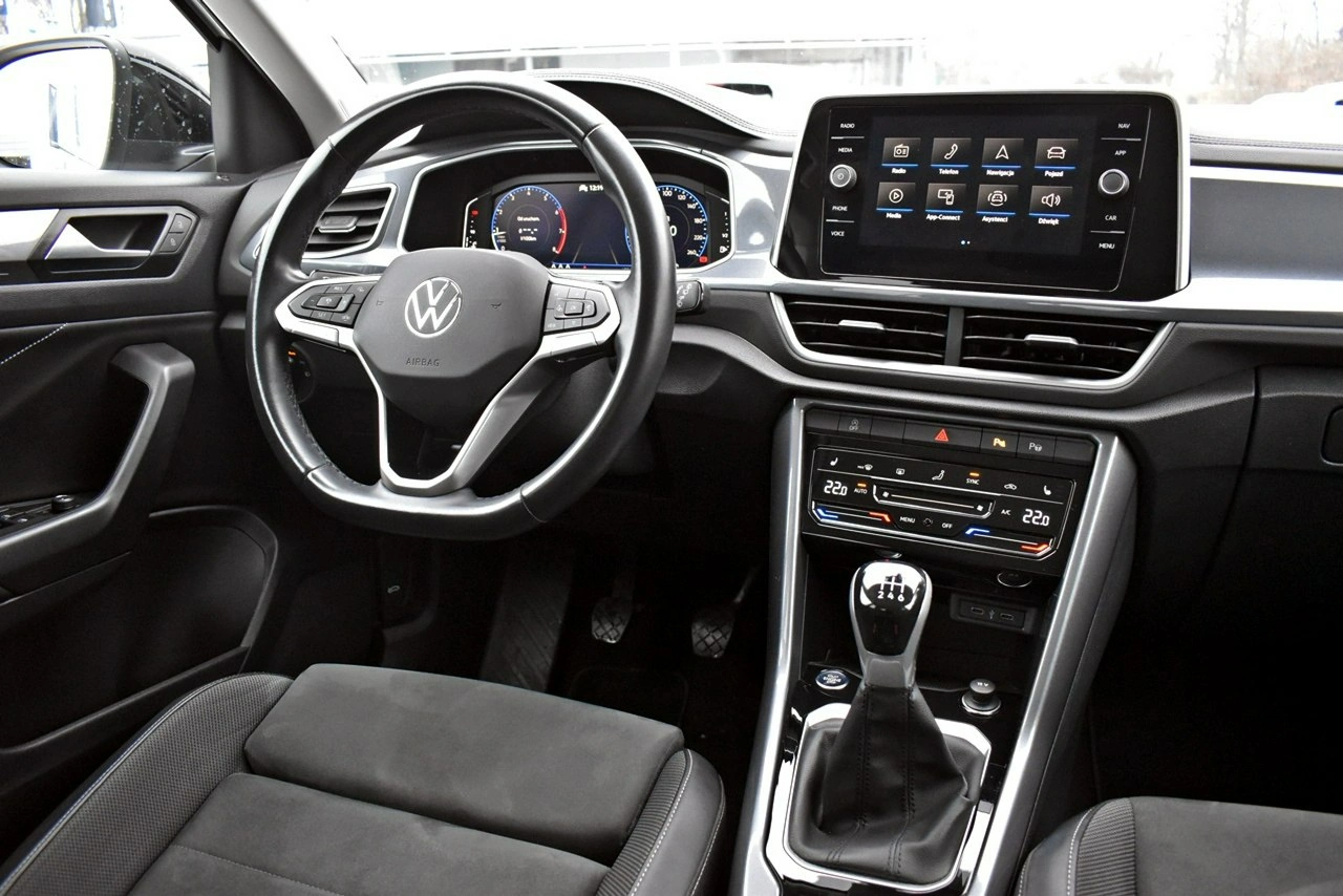 Volkswagen T-Roc - Zdjęcie 17