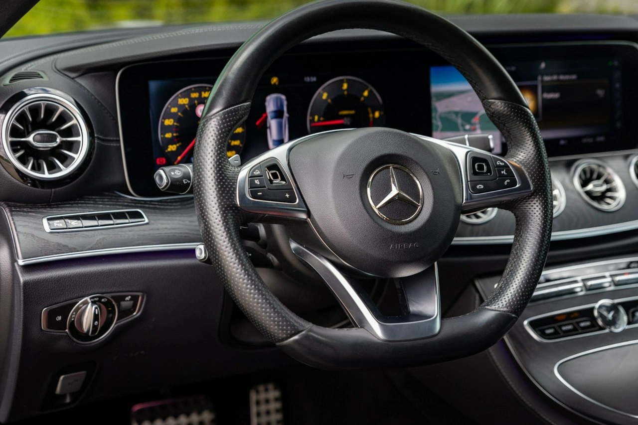 Mercedes E 220 - Zdjęcie 14