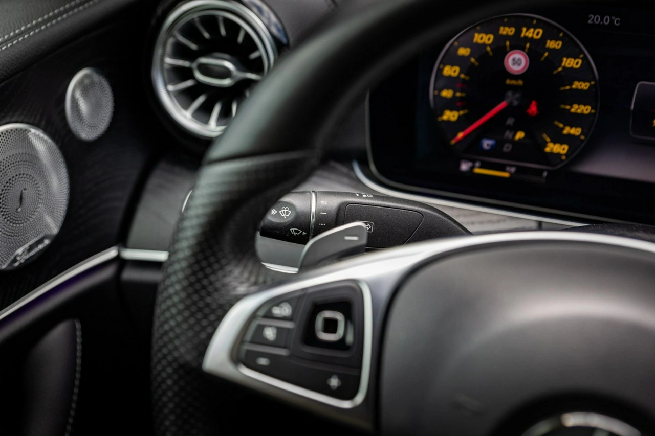 Mercedes E 220 - Zdjęcie 15