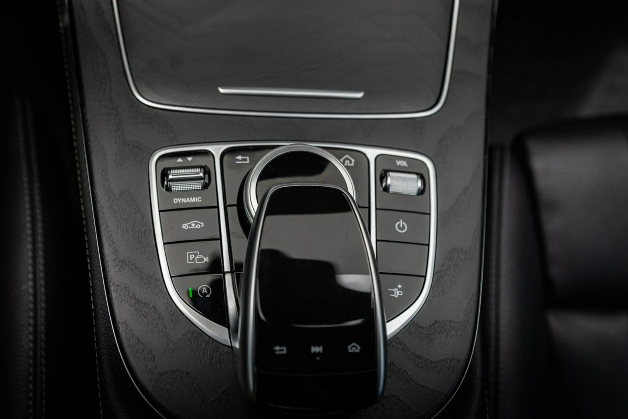 Mercedes E 220 - Zdjęcie 24