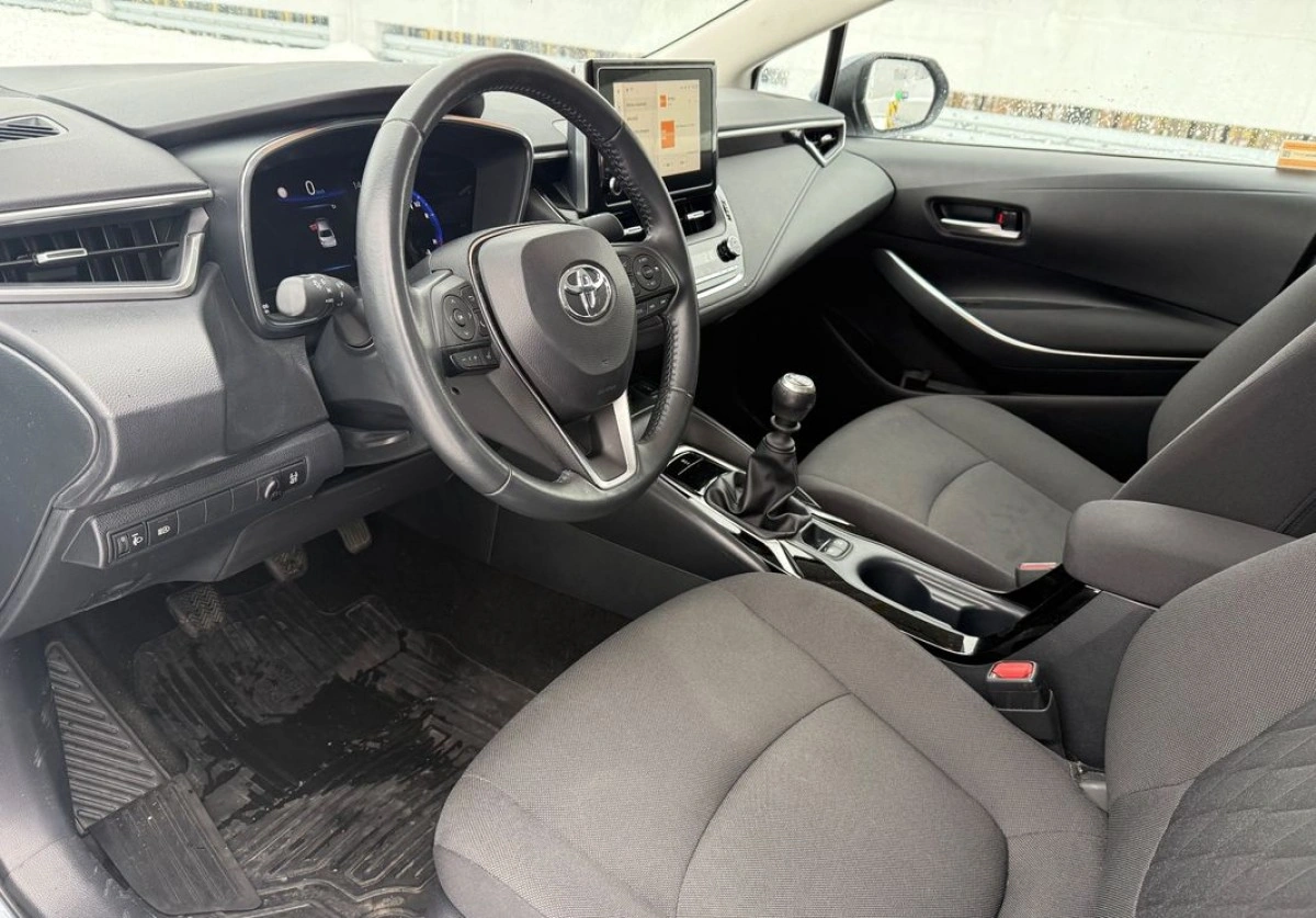 Toyota Corolla - Zdjęcie 15