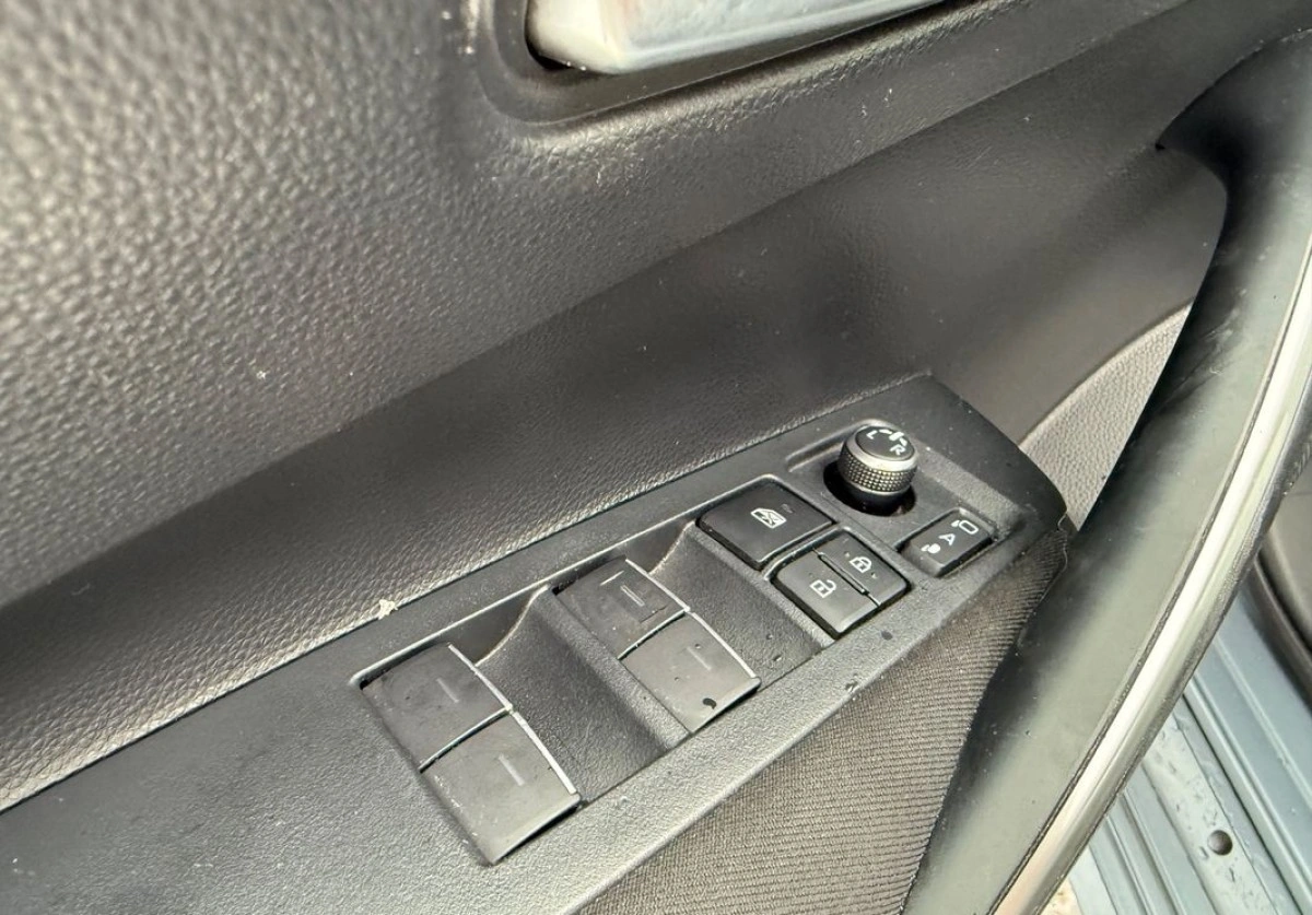 Toyota Corolla - Zdjęcie 19