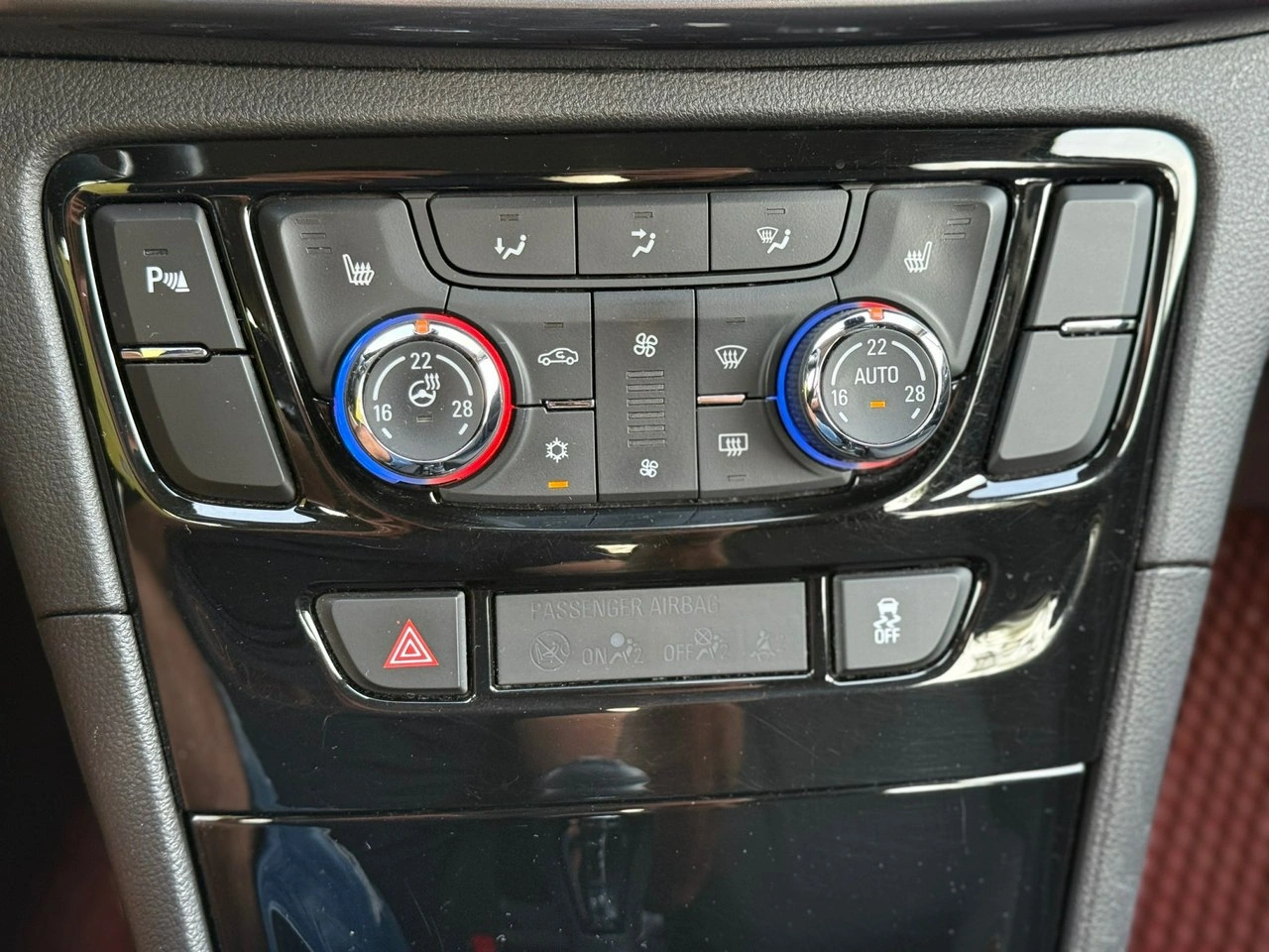 Opel Mokka - Zdjęcie 28