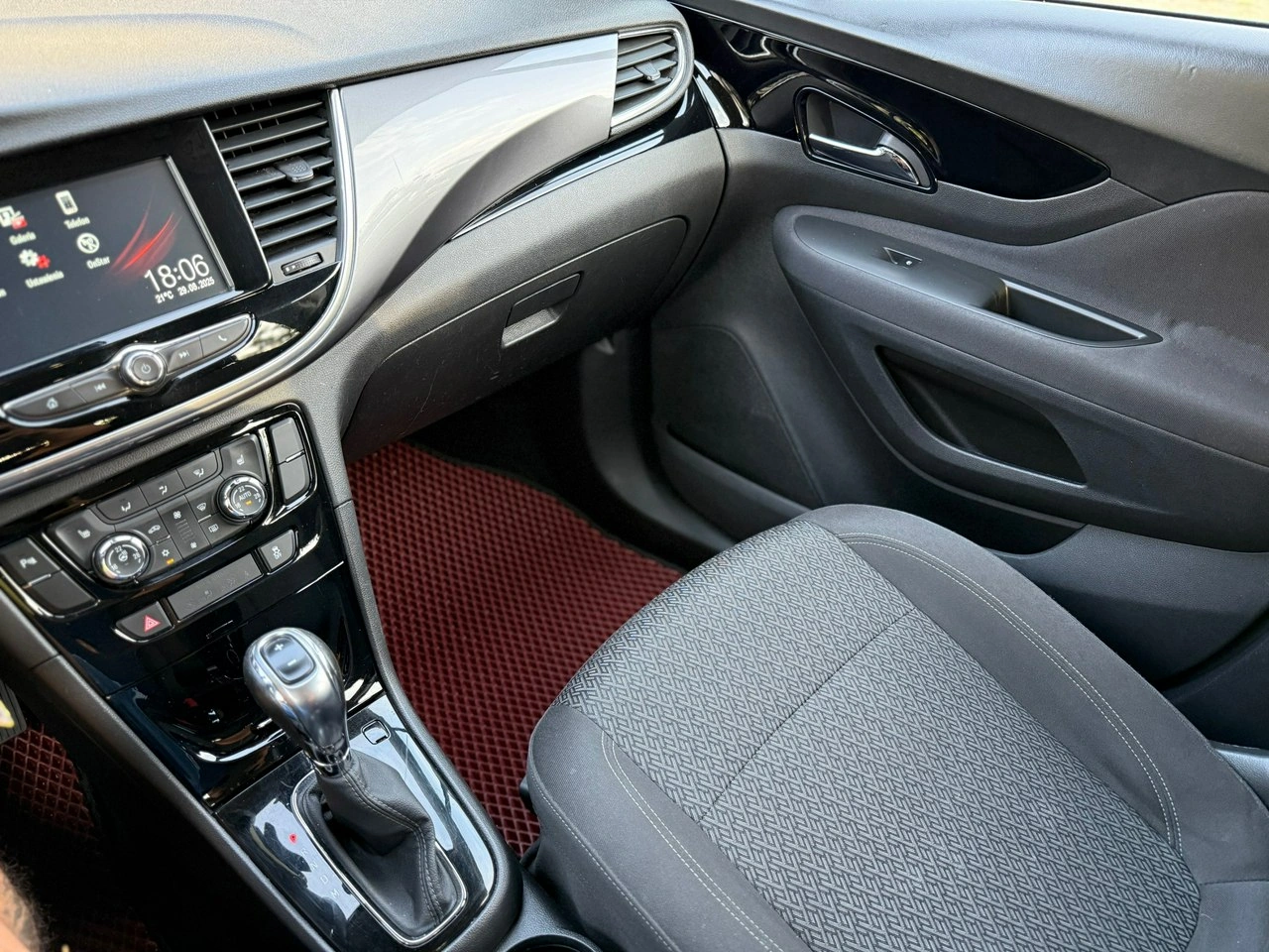 Opel Mokka - Zdjęcie 30