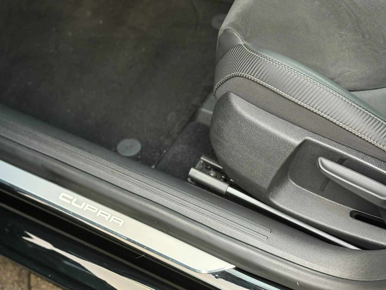 Seat Leon - Zdjęcie 19