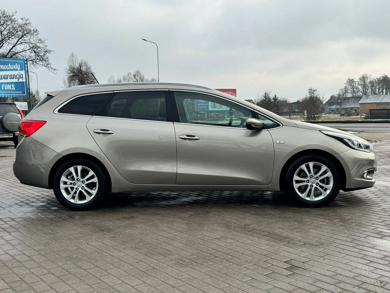 Kia Ceed - Zdjęcie 14