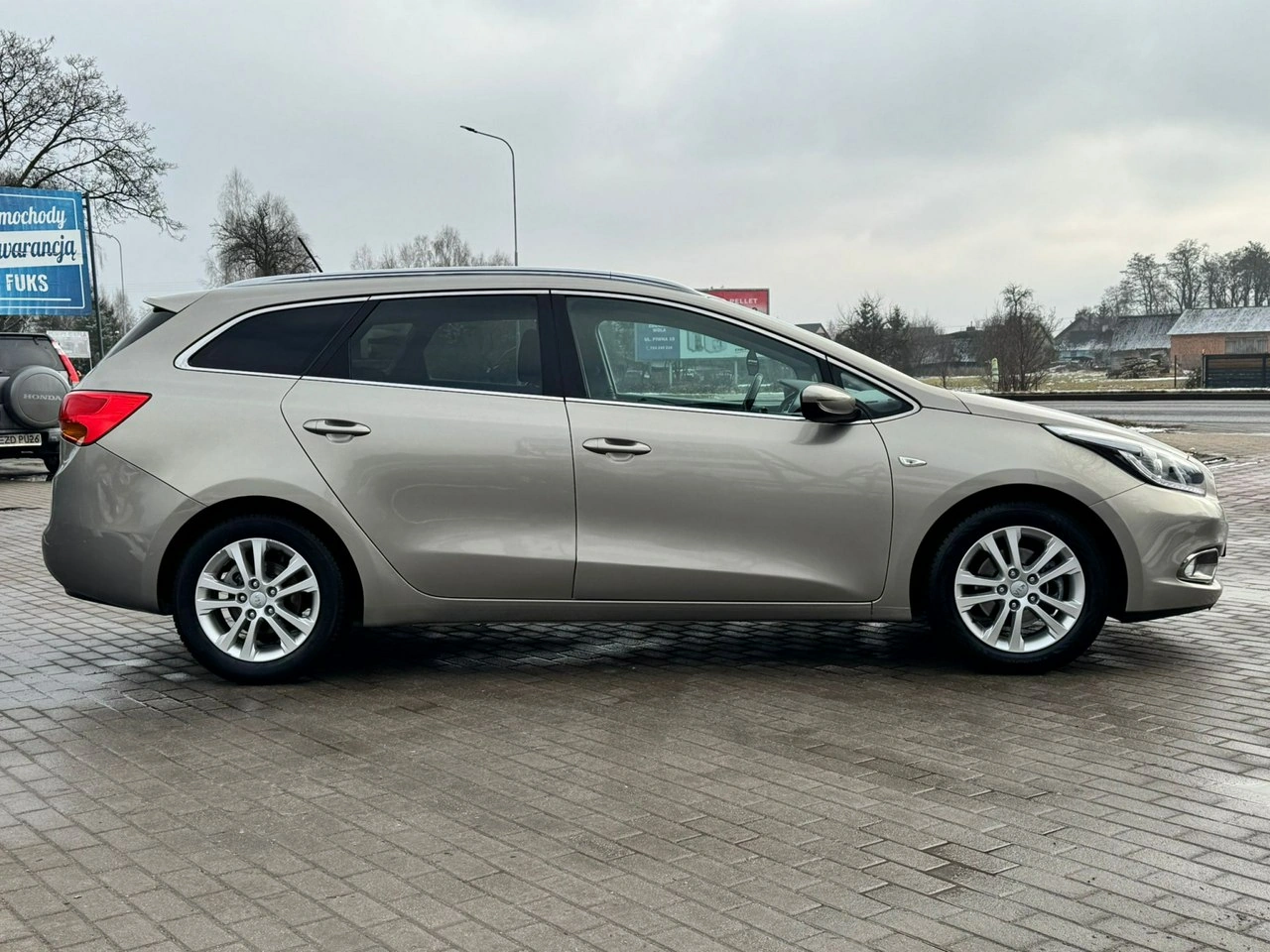 Kia Ceed - Zdjęcie 14