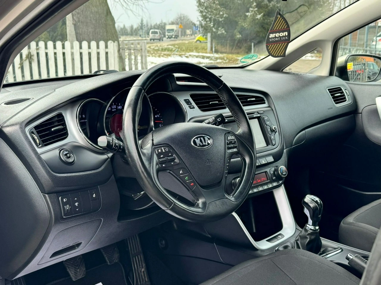 Kia Ceed - Zdjęcie 20
