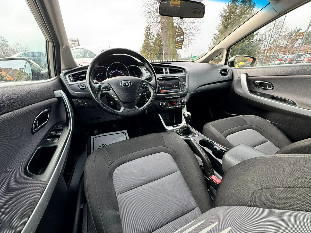 Kia Ceed - Zdjęcie 21