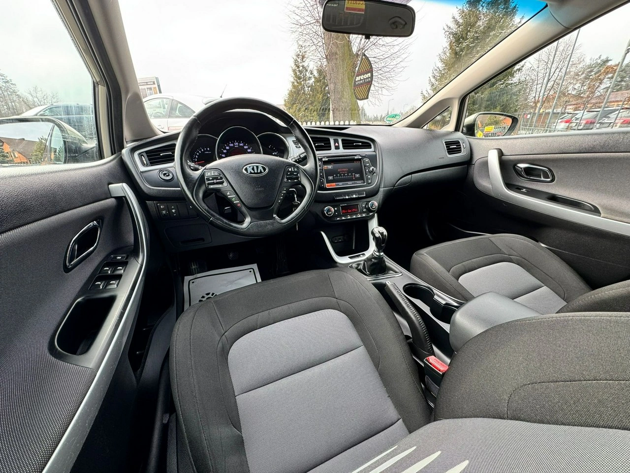 Kia Ceed - Zdjęcie 21