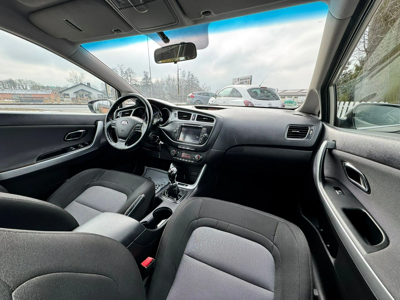 Kia Ceed - Zdjęcie 22