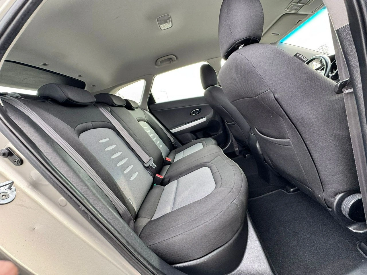 Kia Ceed - Zdjęcie 24