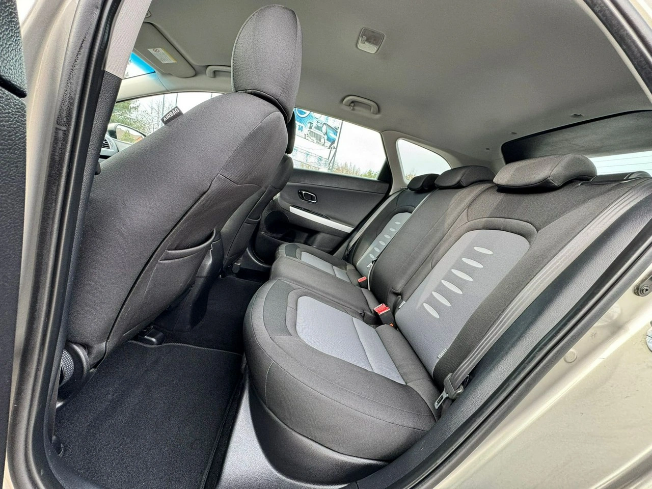 Kia Ceed - Zdjęcie 25