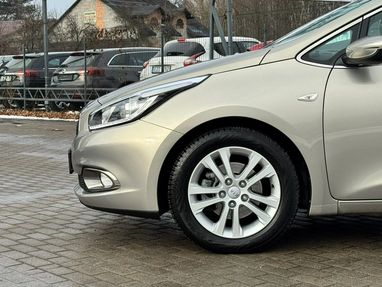 Kia Ceed - Zdjęcie 8