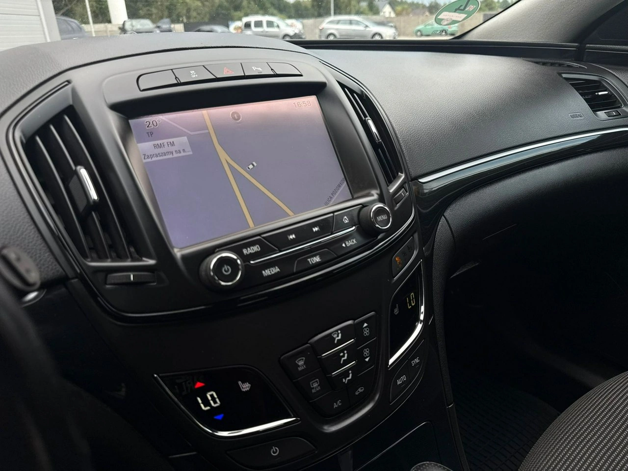 Opel Insignia - Zdjęcie 21