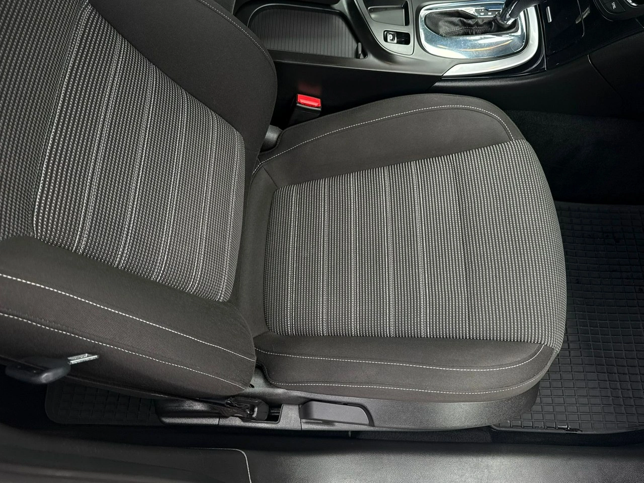 Opel Insignia - Zdjęcie 31