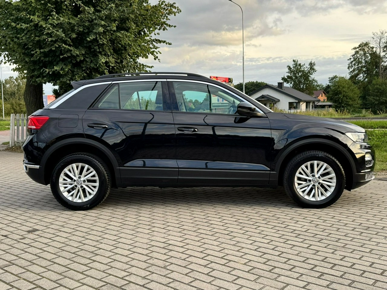 Volkswagen T-Roc - Zdjęcie 16