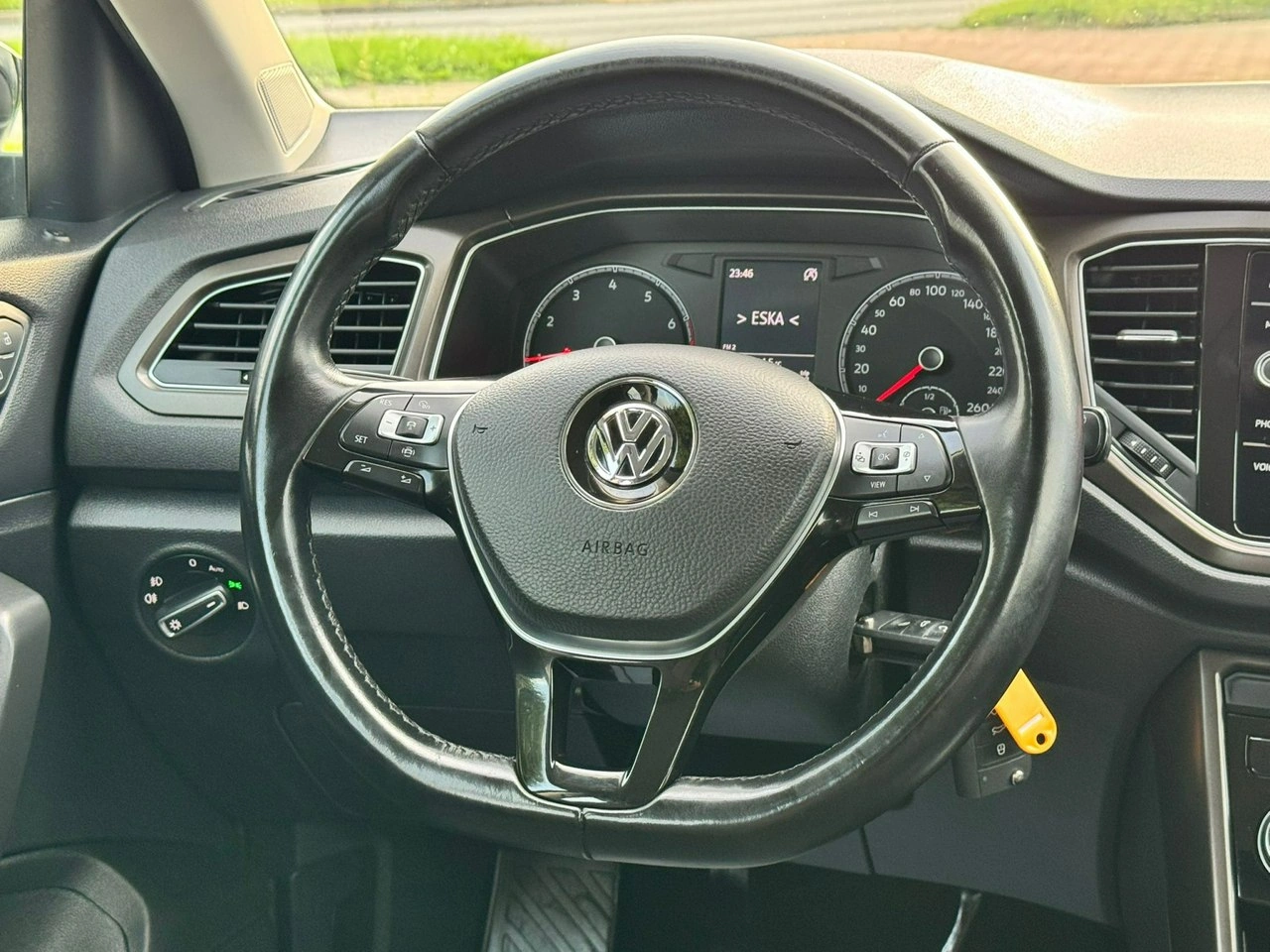 Volkswagen T-Roc - Zdjęcie 23