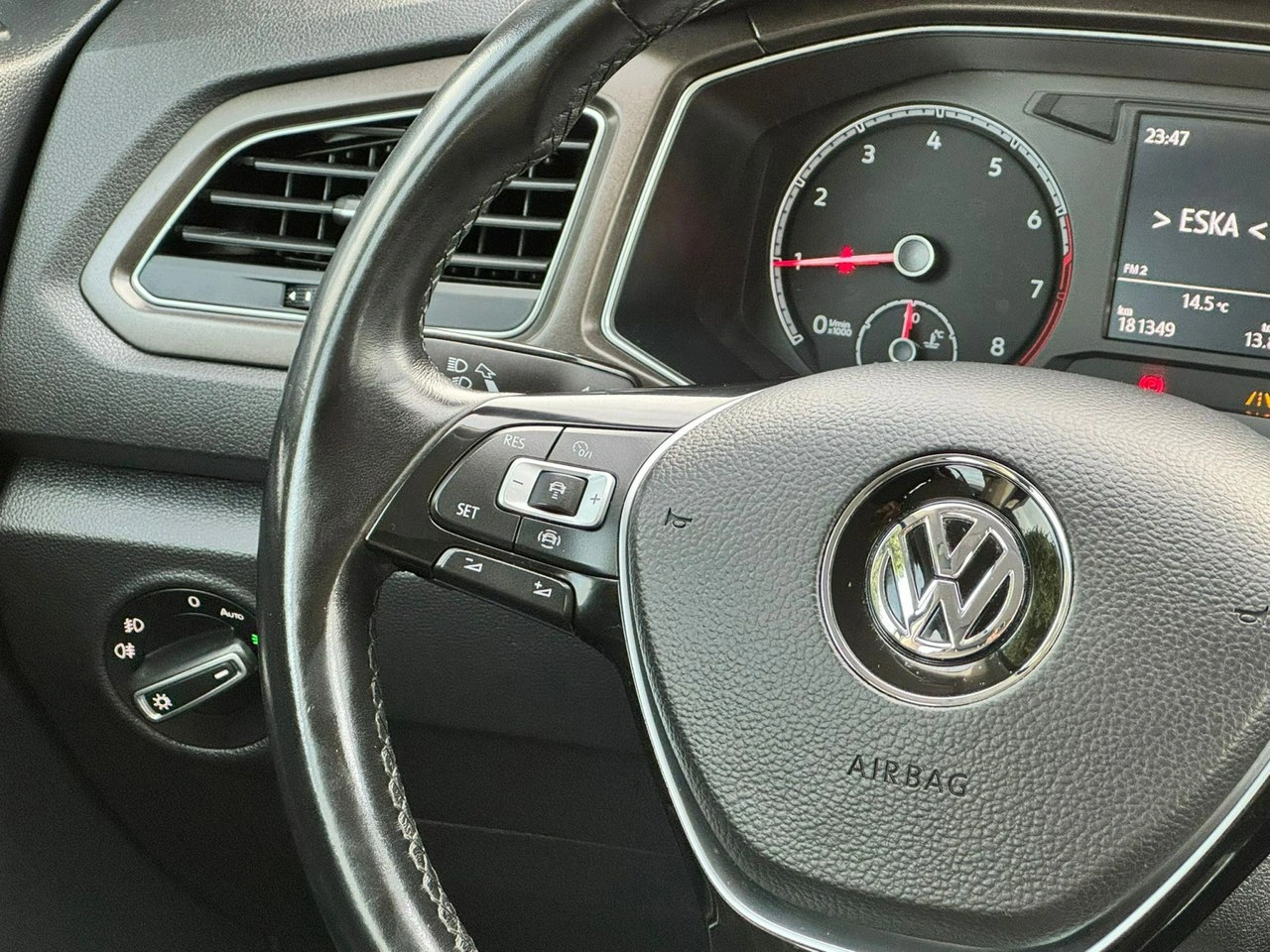 Volkswagen T-Roc - Zdjęcie 24