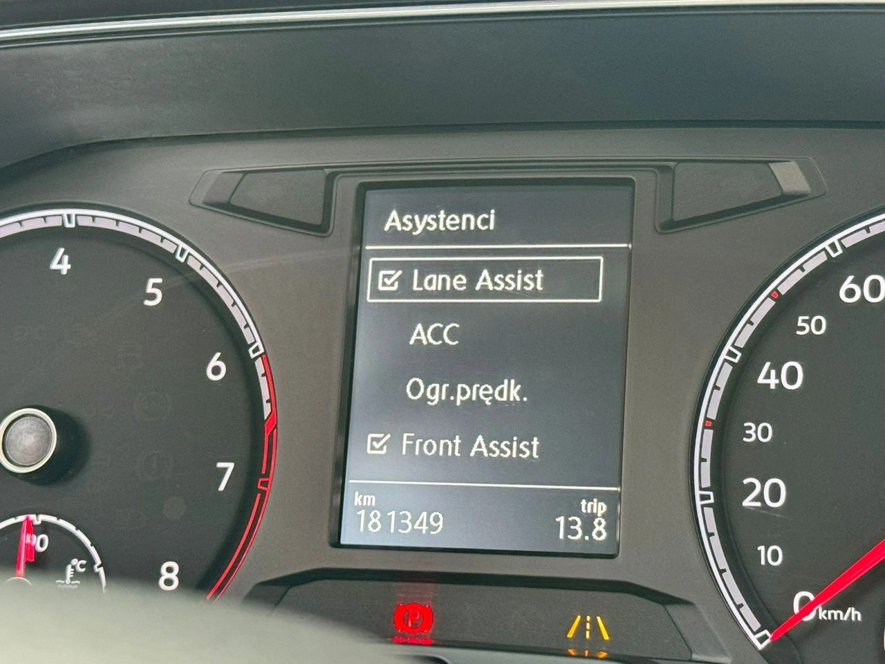 Volkswagen T-Roc - Zdjęcie 32